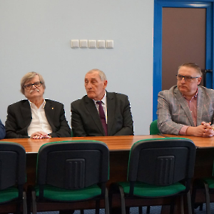 Dyplom Ukraińskiej Akademii Nauk Pedagogicznych dla prof. Zbigniewa Kruszewskiego