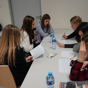 ELEMENTY INTEGRACJI SENSORYCZNEJ W PRACY NAUCZYCIELA PRZEDSZKOLA i KLAS I-III SZKOŁY PODSTAWOWEJ 