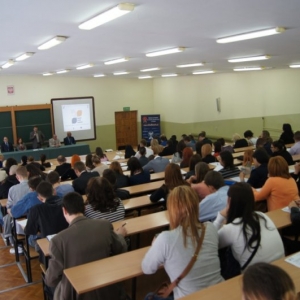  Inauguracja studentów I semestru (2012r.) w ramach projektu Akademia Rozwoju Kompetencji  - kliknij, aby powiększyć