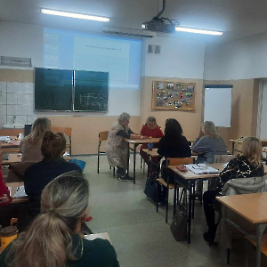 Zajęcia z Metodyki zajęć korekcyjno - kompensacyjnych dla kierunku Pedagogika w Filii w Wyszkowie  - kliknij, aby powiększyć