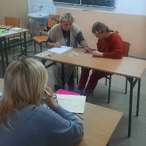 Zajęcia z Metodyki zajęć korekcyjno - kompensacyjnych dla kierunku Pedagogika w Filii w Wyszkowie  - kliknij, aby powiększyć