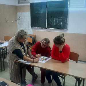 Zajęcia z Metodyki zajęć korekcyjno - kompensacyjnych dla kierunku Pedagogika w Filii w Wyszkowie  - kliknij, aby powiększyć