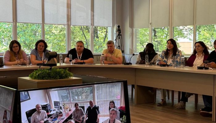 Uczestnicy spotkania podczas obrad