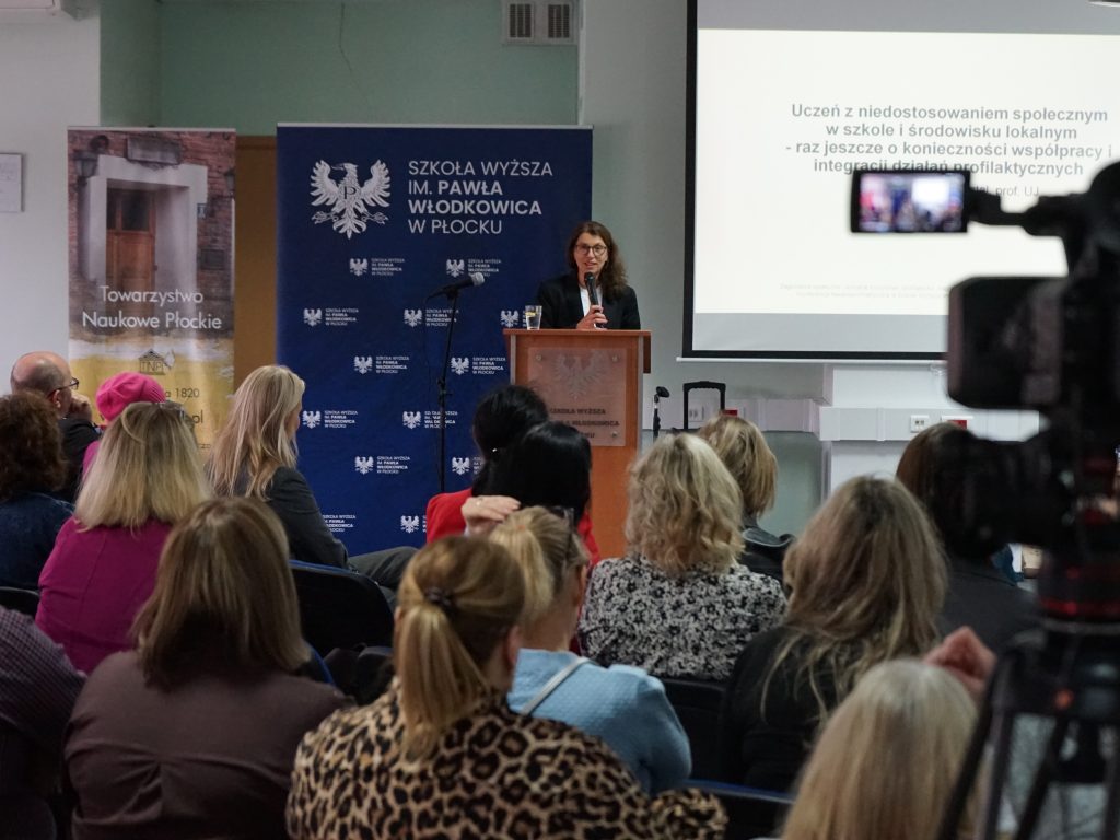 Przemawia dr hab. Justyna Kusztal, prof. UJ