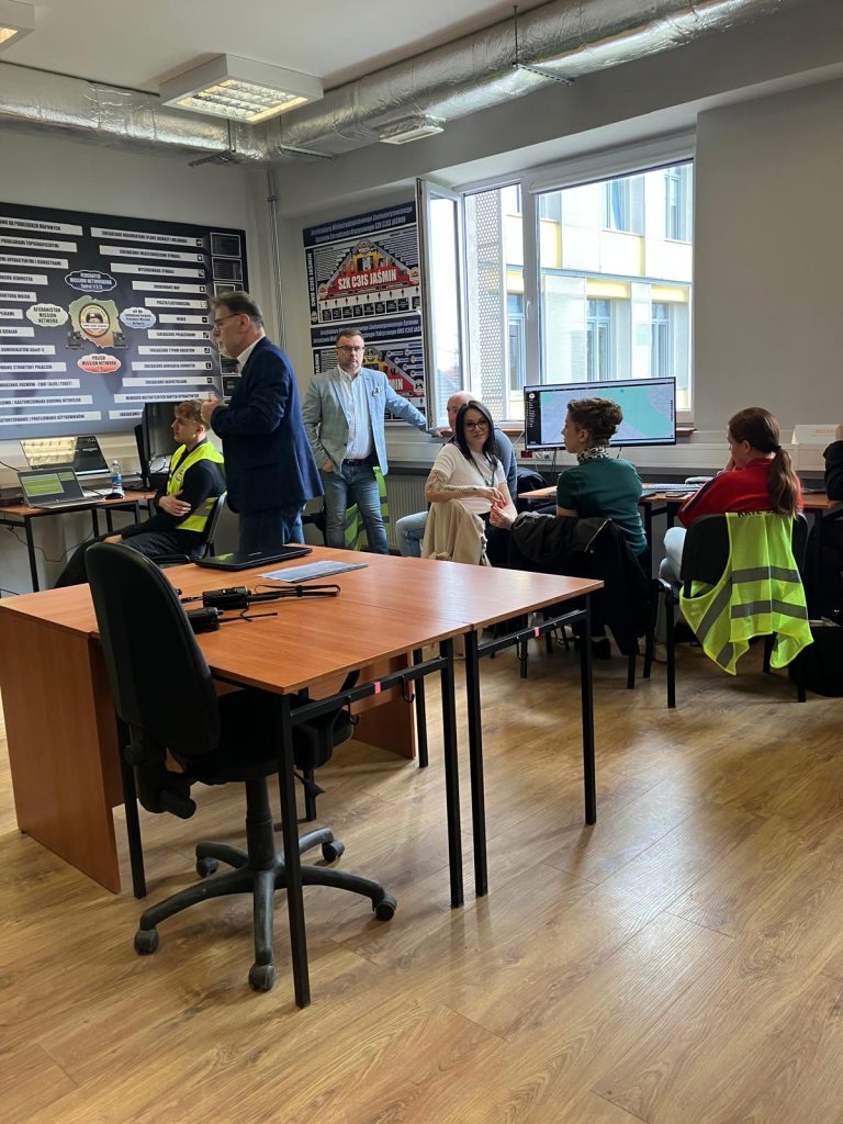 Studenci podczas ćwiczeń