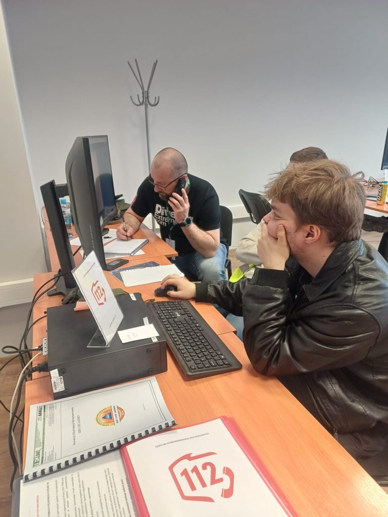 Studenci podczas ćwiczeń