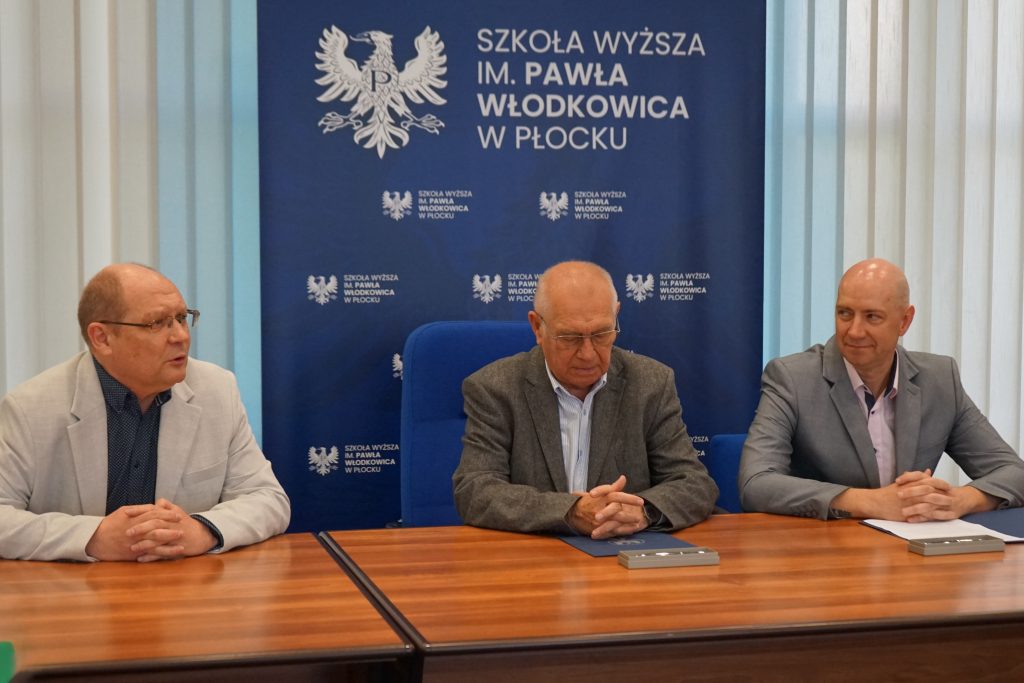 dr inż. Robert Żak, prof. Zbigniew Kruszewski i Piotr Głydziak