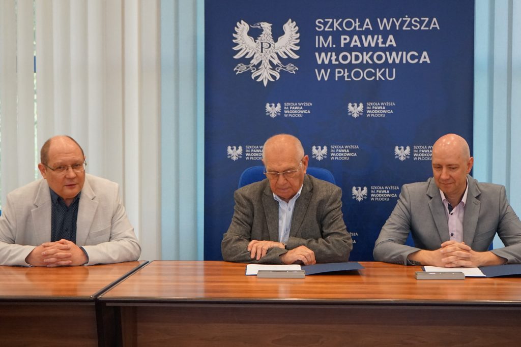 dr inż. Robert Żak, prof. Zbigniew Kruszewski i Piotr Głydziak